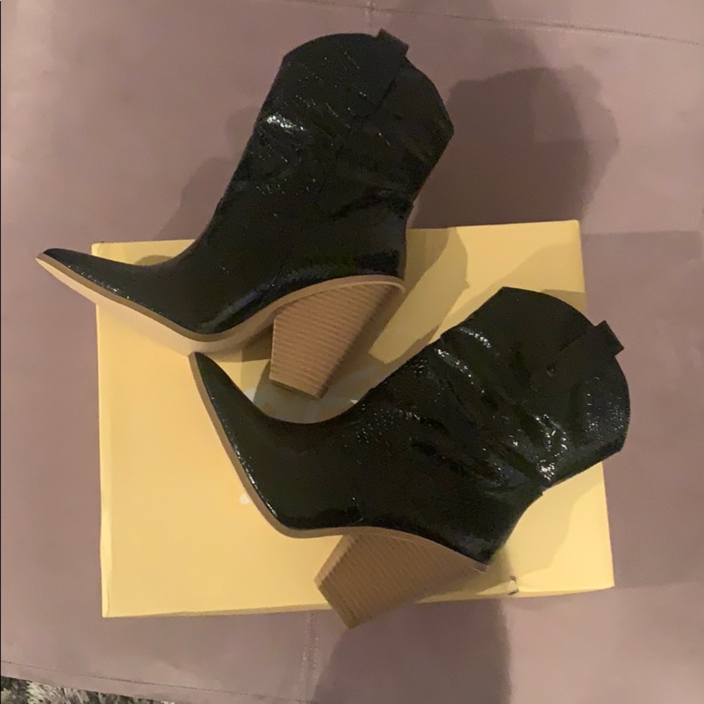 Runaway Barbie Black Boots